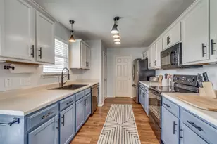 13240 High Sierra St, Manor, TX 78653 - Photo 5