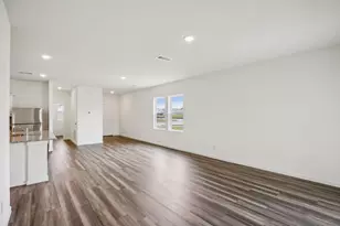 328 Sieders St, Taylor, TX 76574 - Photo 5