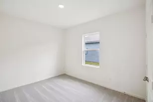 328 Sieders St, Taylor, TX 76574 - Photo 9