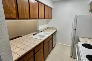 1705 Crossing Pl, Austin, TX 78741 - Photo 7