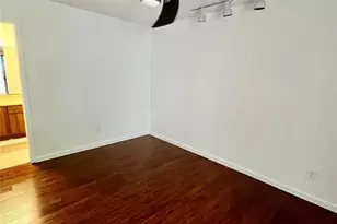 1705 Crossing Pl, Austin, TX 78741 - Photo 11