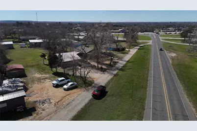 207 Harris Street, Elgin, TX 78621 - Photo 19