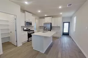 197 Nettletree Dr, Buda, TX 78610 - Photo 3