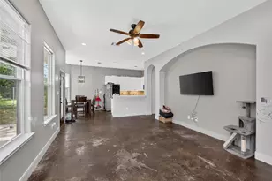 108 W Keomuku Ln, Bastrop, TX 78602 - Photo 5