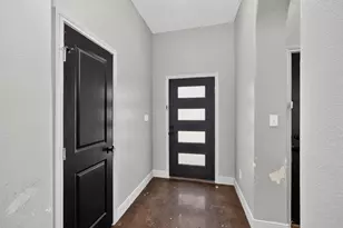 108 W Keomuku Ln, Bastrop, TX 78602 - Photo 3