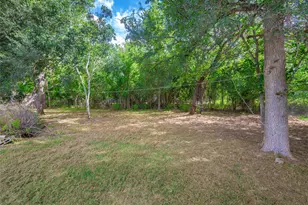 108 W Keomuku Ln, Bastrop, TX 78602 - Photo 25