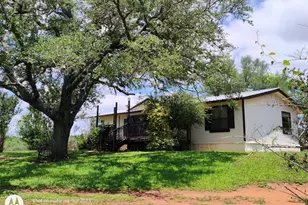 601 E Austin Ave, Llano, TX 78643 - Photo 1
