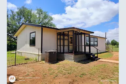 601 E Austin Avenue, Llano, TX 78643 - Photo 1