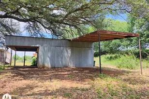 601 E Austin Ave, Llano, TX 78643 - Photo 11