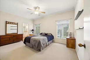 409 E 38th St, Austin, TX 78705 - Photo 11