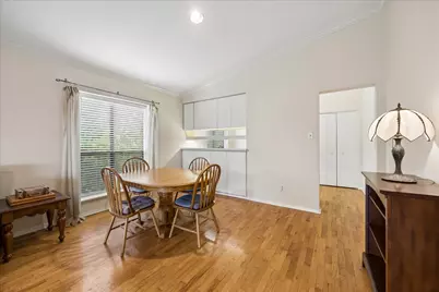 409 E 38th Street #302, Austin, TX 78705 - Photo 7