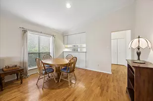 409 E 38th St, Austin, TX 78705 - Photo 7