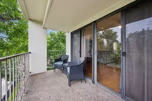 409 E 38th St, Austin, TX 78705 - Photo 19