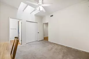 409 E 38th St, Austin, TX 78705 - Photo 21