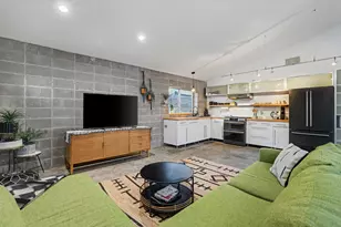 2202 Santa Rosa St, Austin, TX 78702 - Photo 11