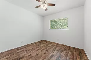 6601 Stonleigh Pl, Austin, TX 78744 - Photo 15