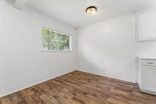 6601 Stonleigh Pl, Austin, TX 78744 - Photo 5