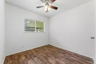 6601 Stonleigh Pl, Austin, TX 78744 - Photo 17