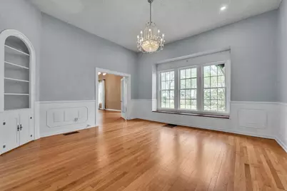 300 Mills Street, Smithville, TX 78957 - Photo 5