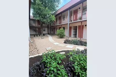 1410 W North Loop Boulevard #102, Austin, TX 78756 - Photo 5