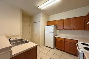 1717 Constantino Cir, Austin, TX 78745 - Photo 9