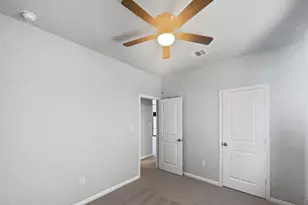 329 Wonderful Life Way, Jarrell, TX 76537 - Photo 13