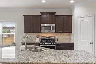 10413 Crescendo Ln, Austin, TX 78747 - Photo 9