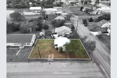 207 S Waco Street, Giddings, TX 78942 - Photo 1