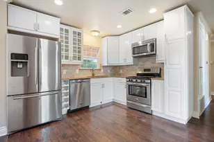 3811 Byron Dr, Austin, TX 78704 - Photo 5