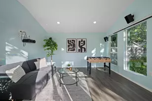 3811 Byron Dr, Austin, TX 78704 - Photo 19