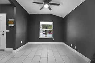 12800 Sky Harbor Dr, Del Valle, TX 78617 - Photo 5