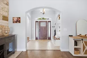 107 E Tanglebriar Ct, Bastrop, TX 78602 - Photo 5