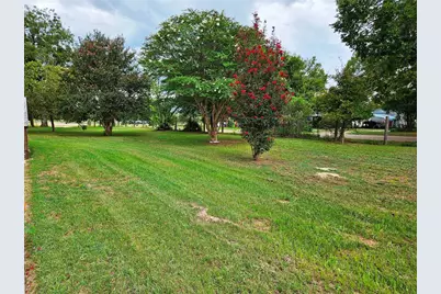218 Waco Street, McDade, TX 78650 - Photo 19