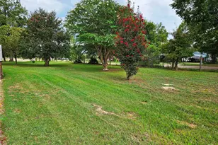 218 Waco St, McDade, TX 78650 - Photo 19