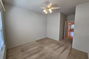 1320 E 3rd St, Georgetown, TX 78626 - Photo 15