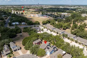 1320 E 3rd St, Georgetown, TX 78626 - Photo 3