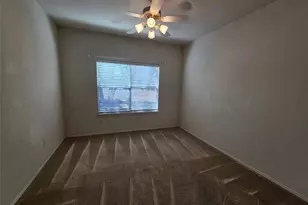 1320 E 3rd St, Georgetown, TX 78626 - Photo 13