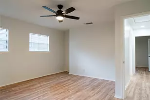13002 Cedarhurst Cir, Austin, TX 78729 - Photo 31