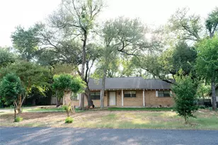 13002 Cedarhurst Cir, Austin, TX 78729 - Photo 3