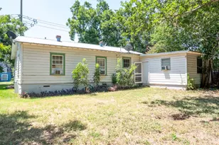 704 E Austin Ave, Round Rock, TX 78664 - Photo 17