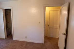 704 E Austin Ave, Round Rock, TX 78664 - Photo 9
