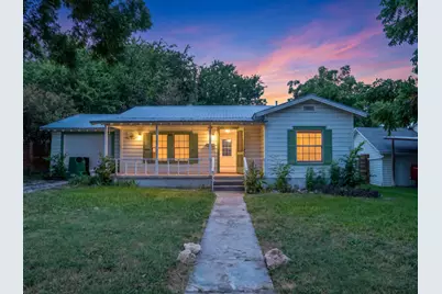 704 E Austin Avenue, Round Rock, TX 78664 - Photo 1