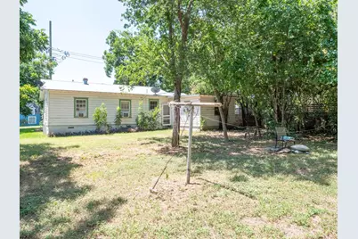 704 E Austin Avenue, Round Rock, TX 78664 - Photo 19