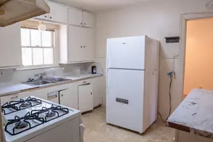 704 E Austin Ave, Round Rock, TX 78664 - Photo 7