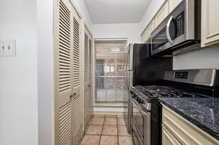 7920 Rockwood Ln, Austin, TX 78757 - Photo 5
