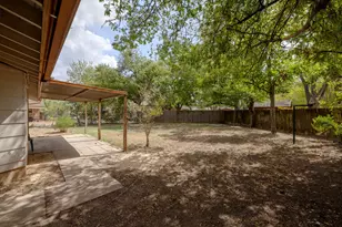 211 E Lisa Dr, Austin, TX 78752 - Photo 7