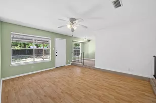 211 E Lisa Dr, Austin, TX 78752 - Photo 25