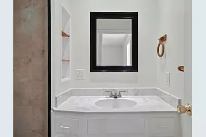 211 E Lisa Drive, Austin, TX 78752 - Photo 15