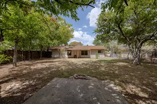 211 E Lisa Dr, Austin, TX 78752 - Photo 5