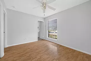 211 E Lisa Dr, Austin, TX 78752 - Photo 19